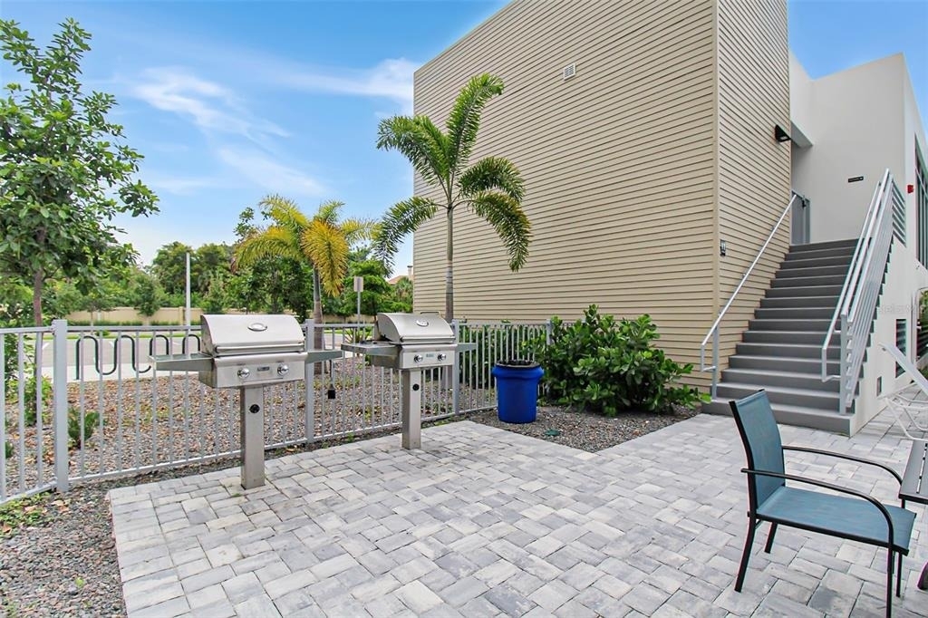 1703 N Tamiami Trail - Photo 4