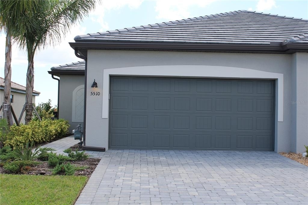 5510 Tidal Breeze Cove - Photo 0