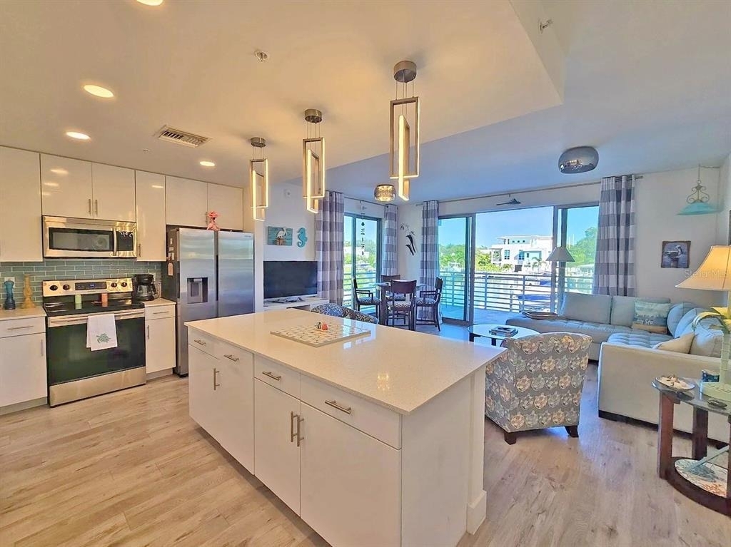 1709 N Tamiami Trail - Photo 3