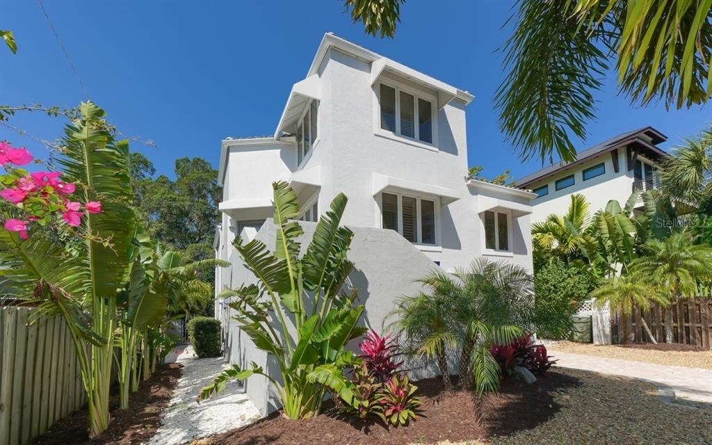 228 Van Buren Drive - Photo 2