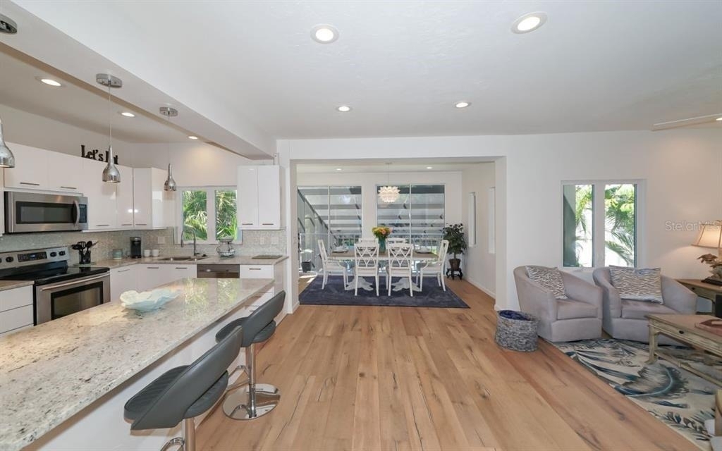 228 Van Buren Drive - Photo 5