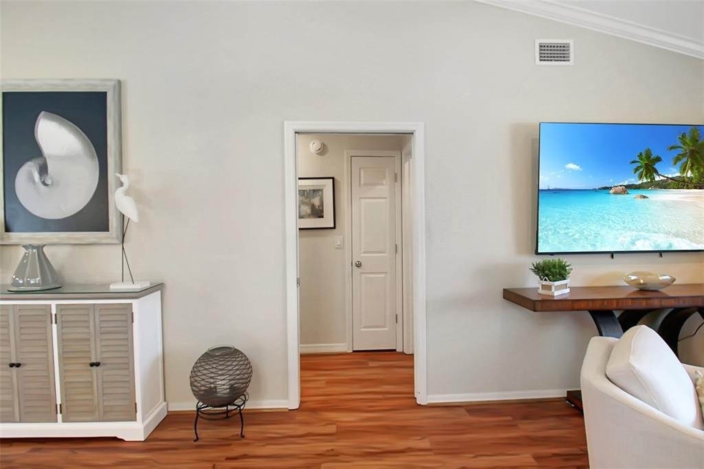 1122 Paraclete Road - Photo 11