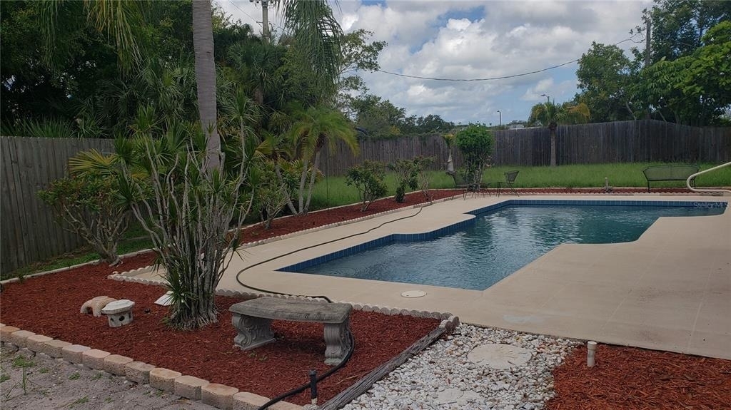 7223 25th Drive W - Photo 2