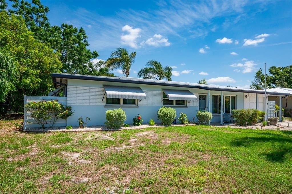 3801 Helene Street - Photo 2