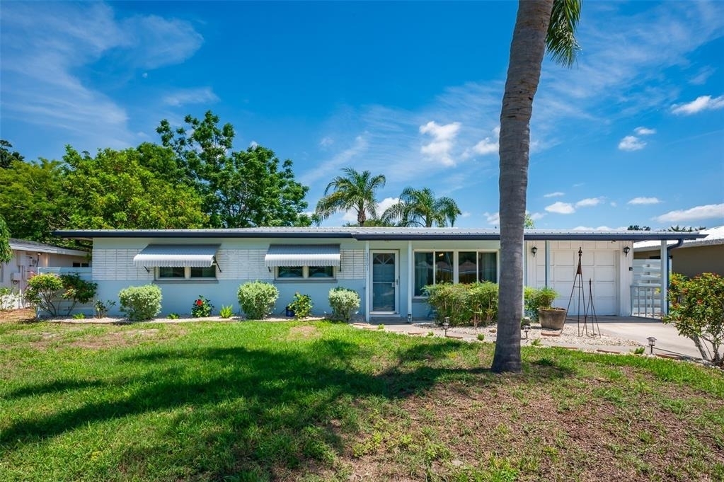 3801 Helene Street - Photo 1