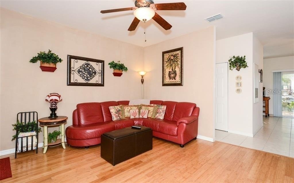7685 Plantation Circle - Photo 3
