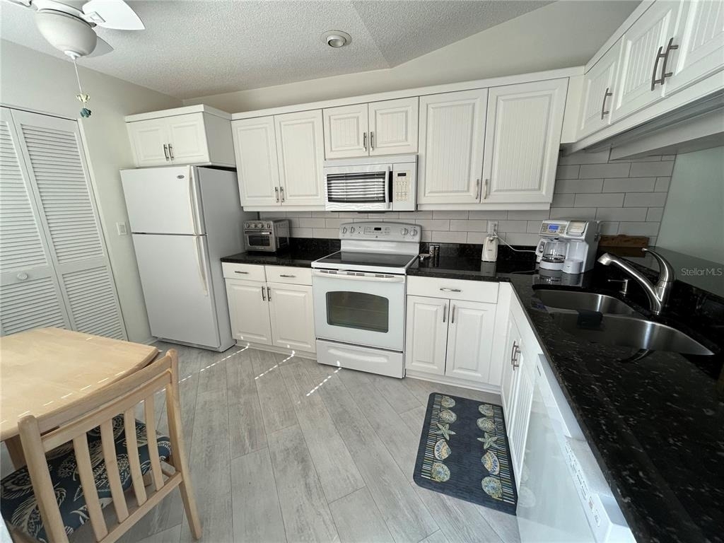 1318 Perico Point Circle - Photo 1