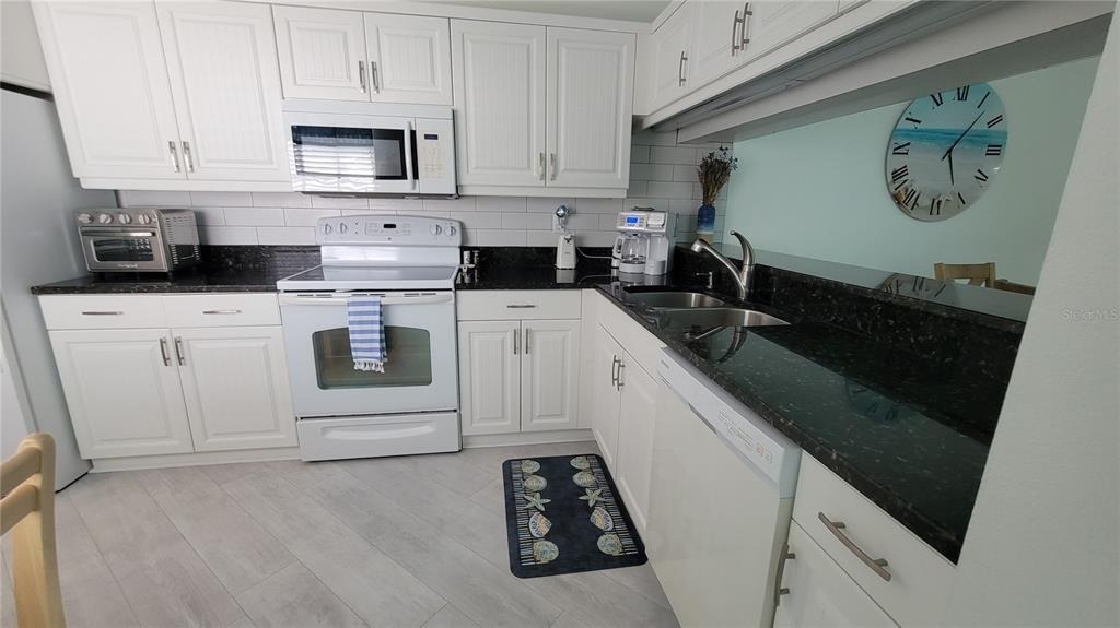 1318 Perico Point Circle - Photo 2