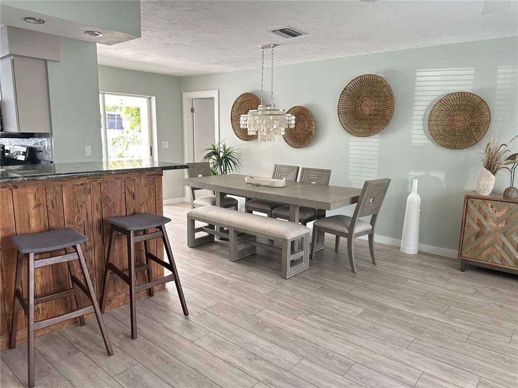 1723 Stanford Lane - Photo 4