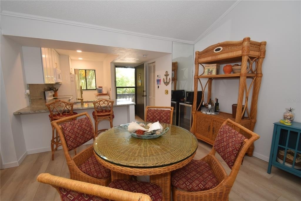1720 Glenhouse Drive - Photo 4