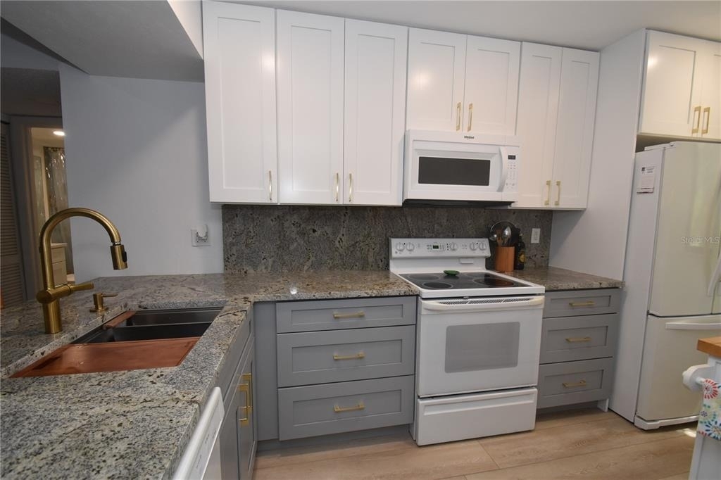 1720 Glenhouse Drive - Photo 6