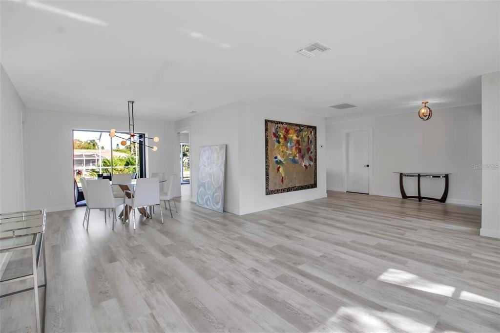1649 Stanford Lane - Photo 3