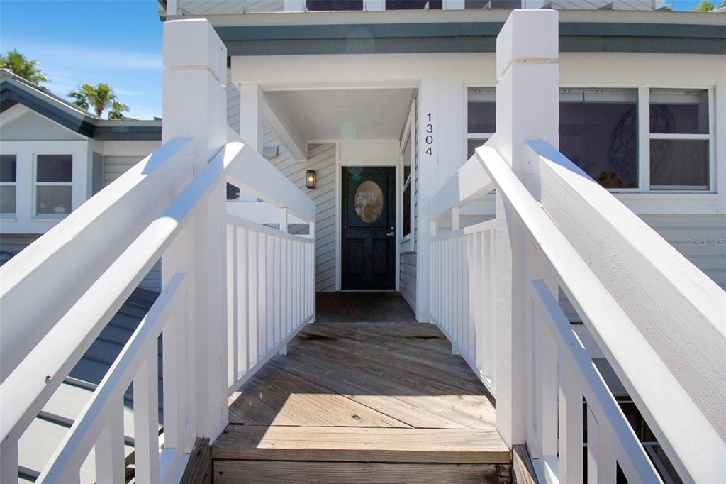 1304 Siesta Bayside Drive - Photo 2