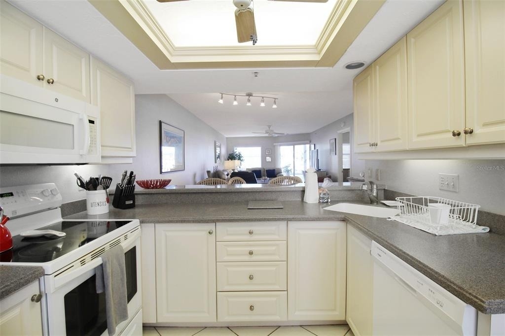 1333 Siesta Bayside Drive - Photo 8