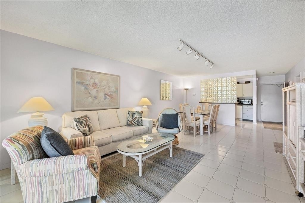 500 S Washington Drive - Photo 1