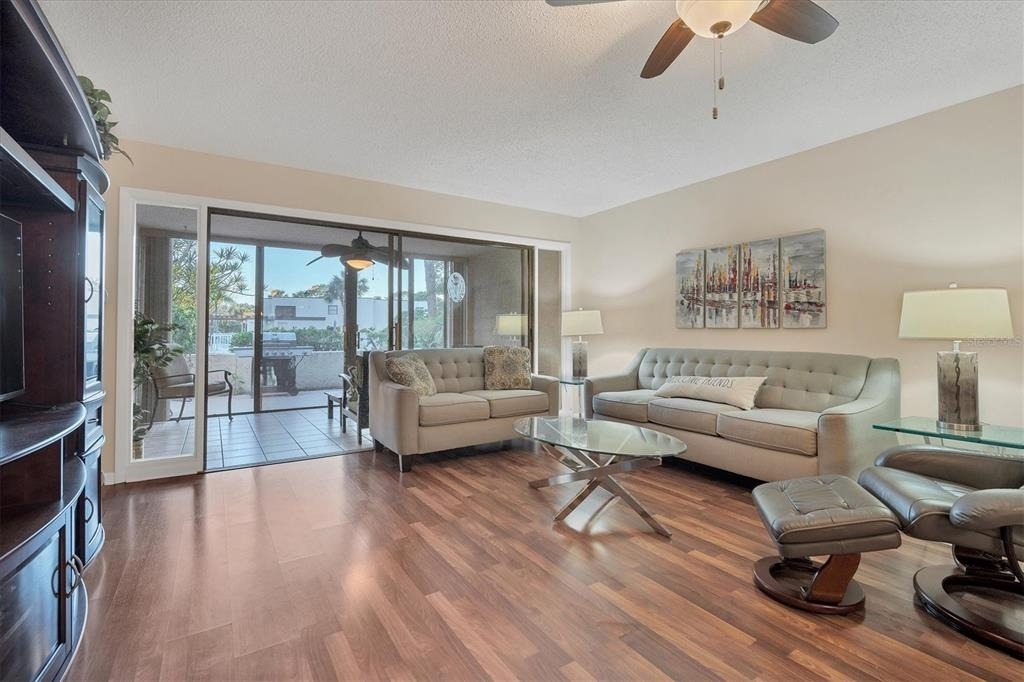 5032 Marshfield Road - Photo 3