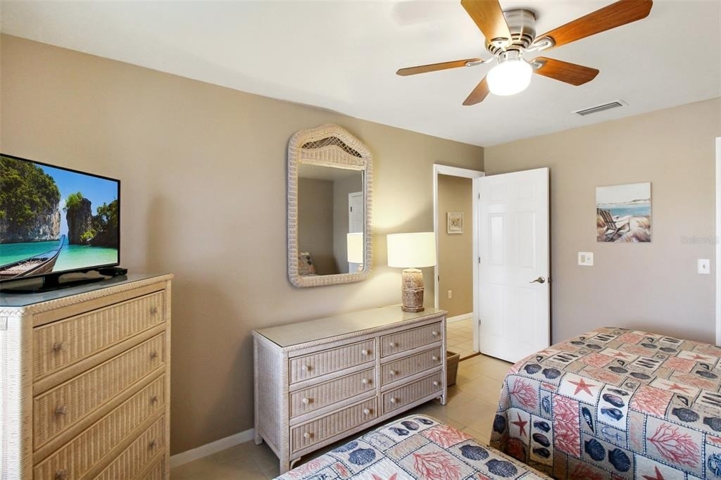 1366 Siesta Bayside Drive - Photo 27