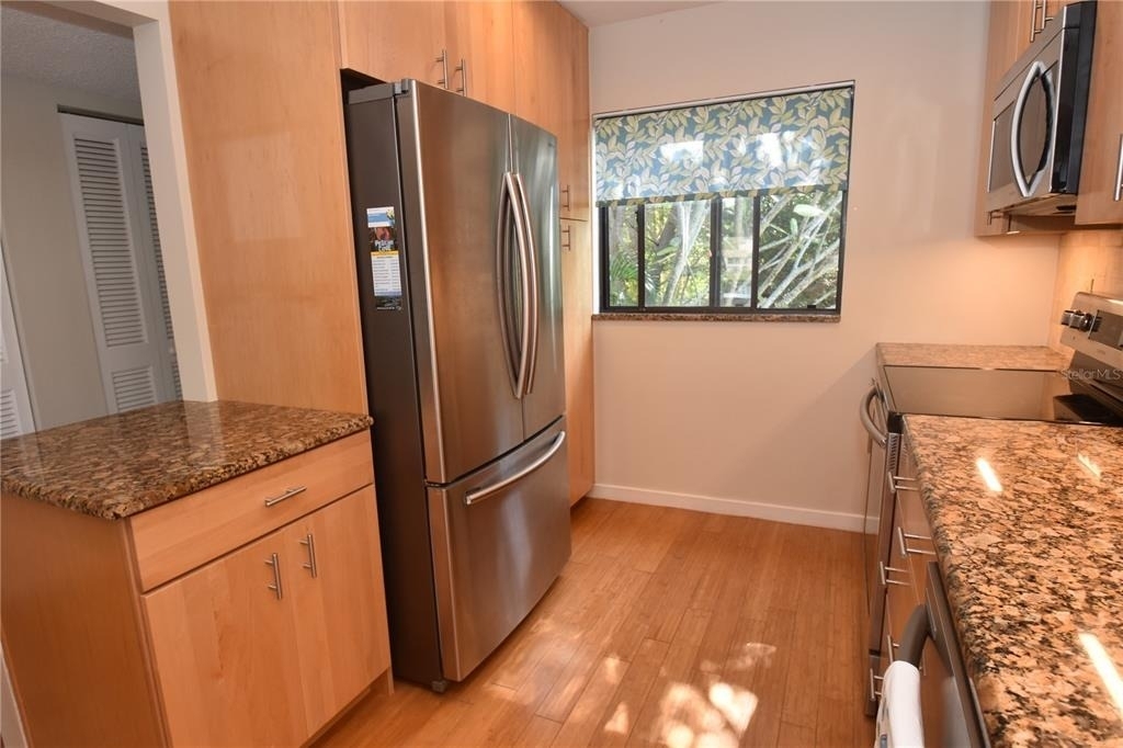 1601 Bayhouse Point Drive - Photo 2