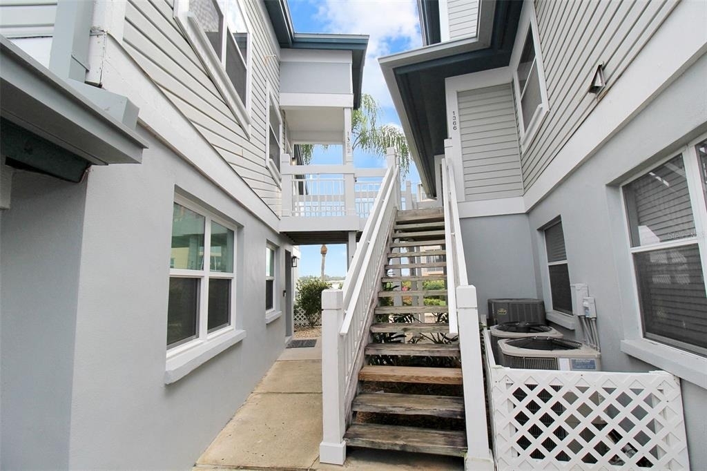 1382 Siesta Bayside Drive - Photo 2