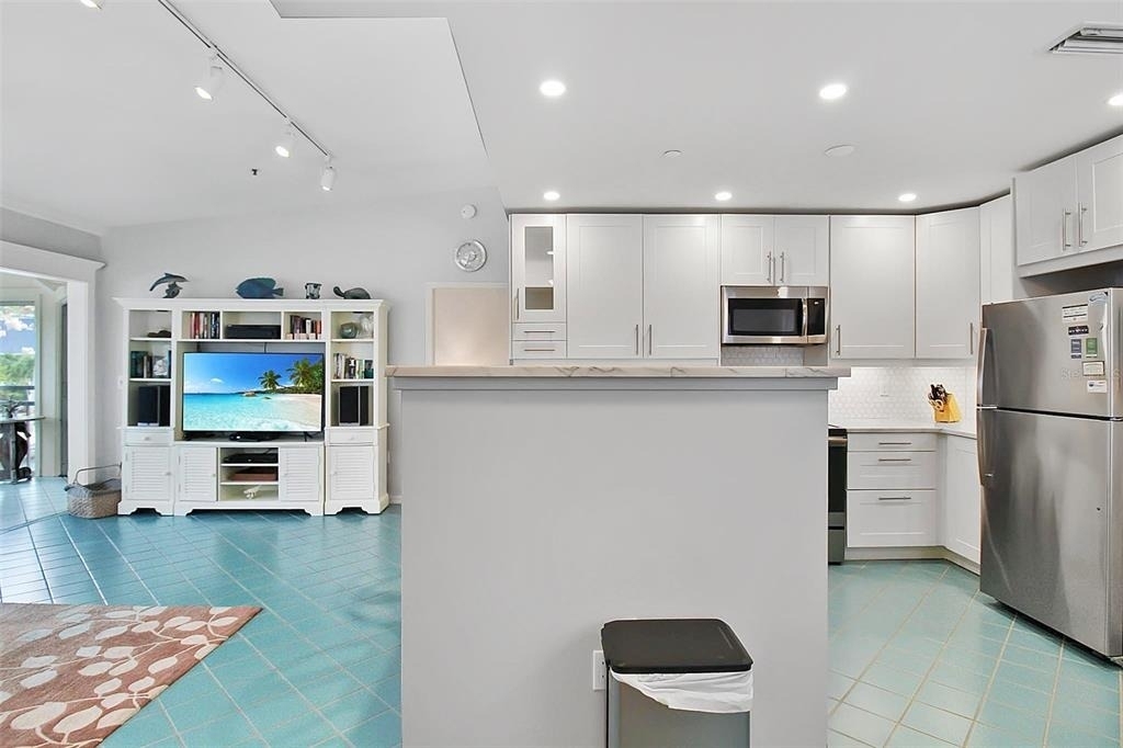 1343 Siesta Bayside Drive - Photo 8