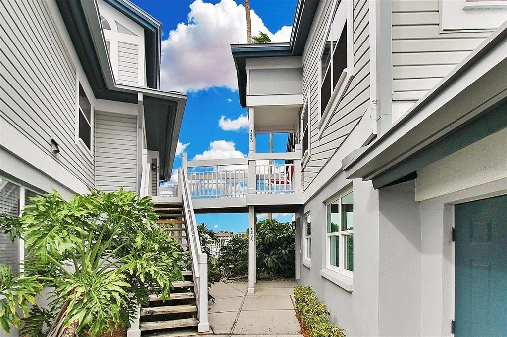 1343 Siesta Bayside Drive - Photo 2