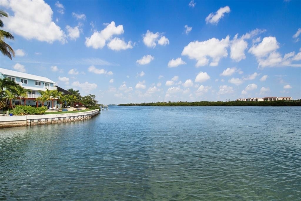 1389 Siesta Bayside Drive - Photo 4