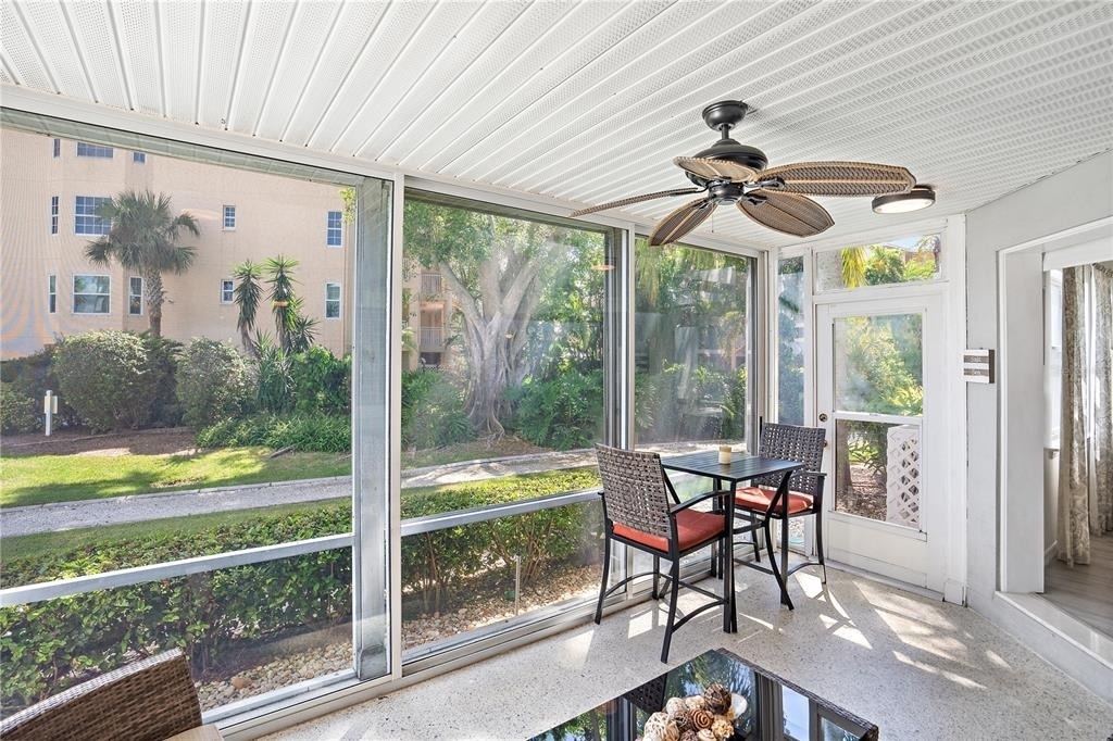 1374 Siesta Bayside Drive - Photo 4