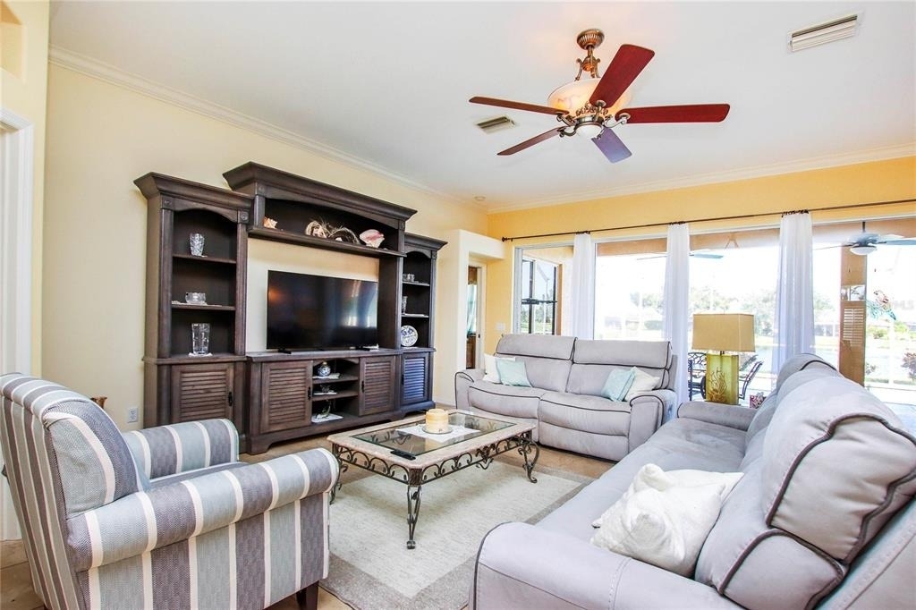 2525 Jasmine Way - Photo 5