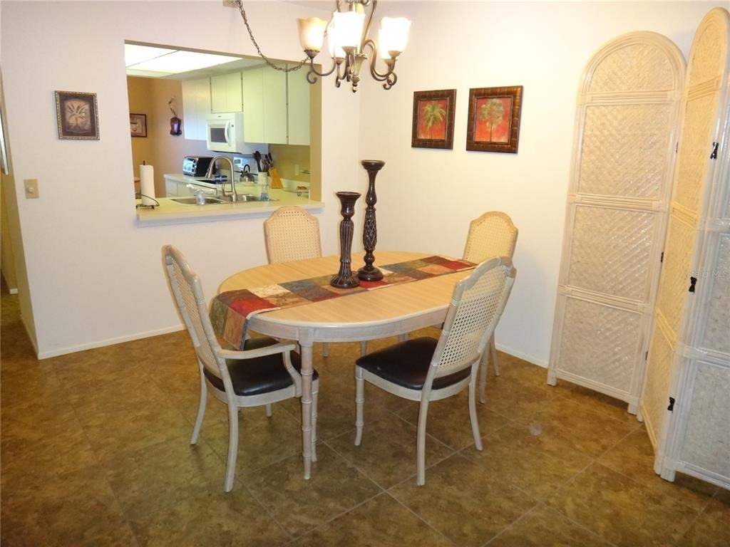 4493 Longmeadow - Photo 8