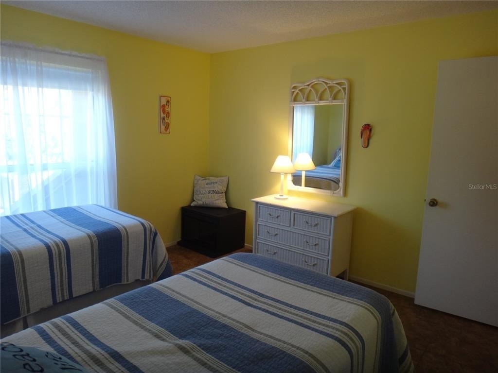 4493 Longmeadow - Photo 19