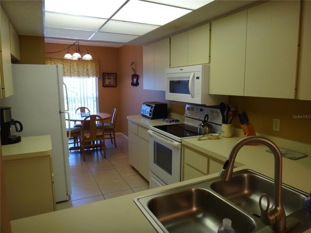 4493 Longmeadow - Photo 5