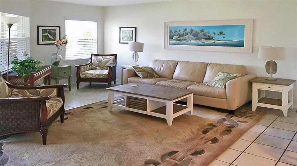 1327 Siesta Bayside Drive - Photo 2