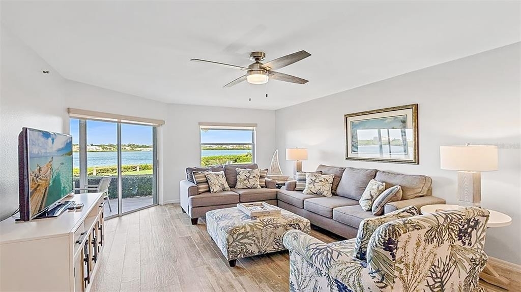 1360 Siesta Bayside Drive - Photo 7