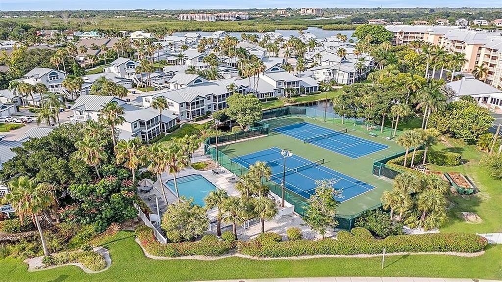 1360 Siesta Bayside Drive - Photo 2