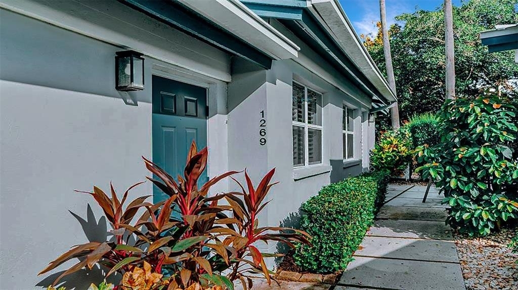 1269 Siesta Bayside Drive - Photo 3