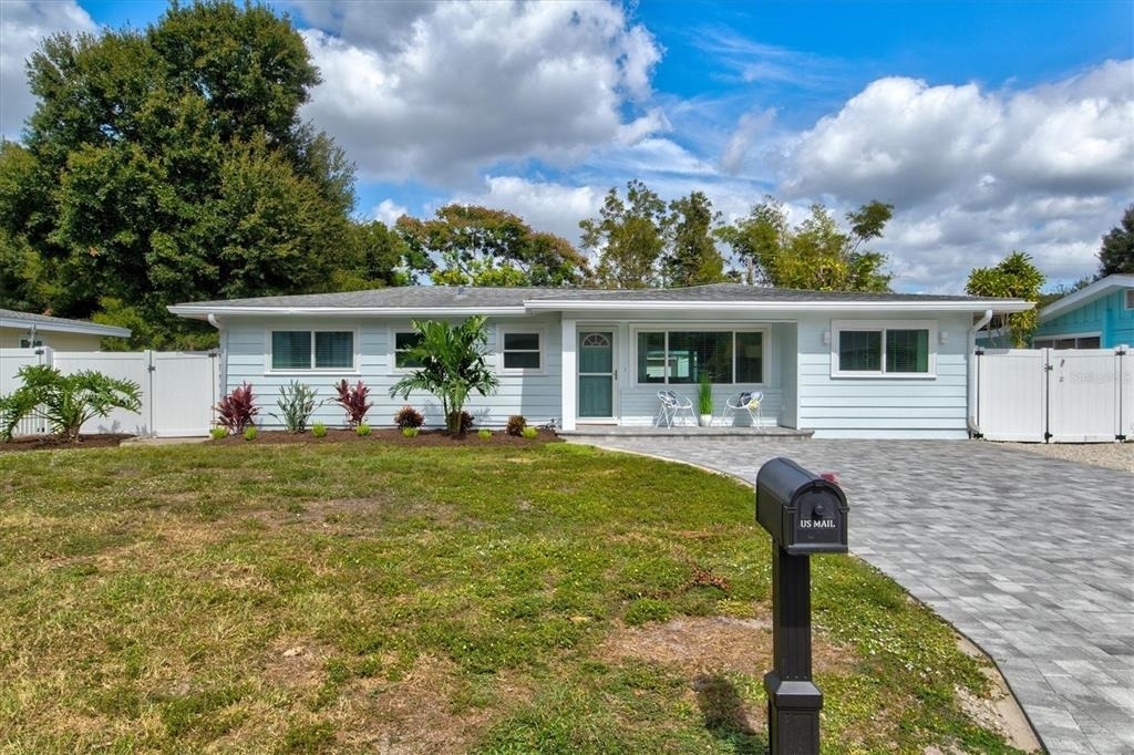 2641 Martin Street - Photo 0