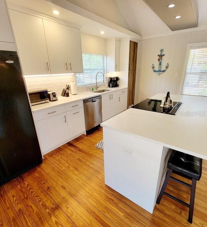 1817 Ivanhoe Street - Photo 3