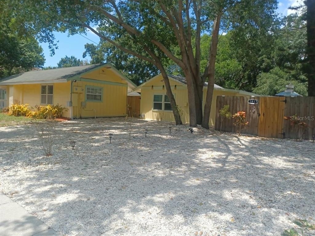 1817 Ivanhoe Street - Photo 1