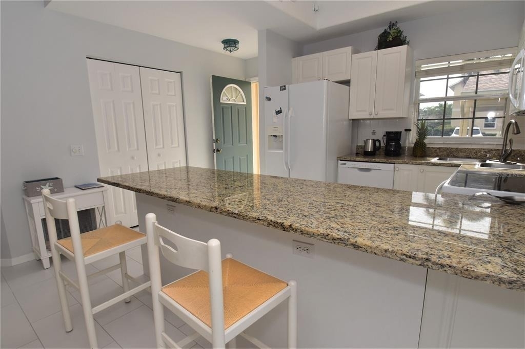 4235 Castlebridge Lane - Photo 2