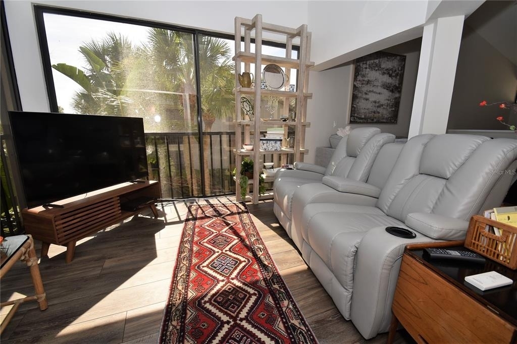 1631 Starling Drive - Photo 8