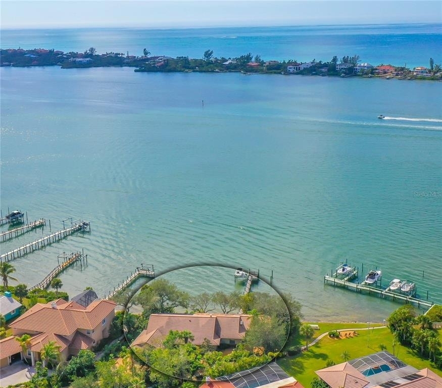 421 Waterside Lane - Photo 0