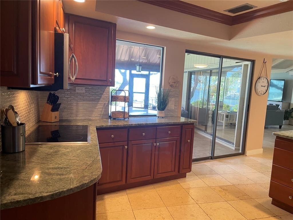421 Waterside Lane - Photo 16