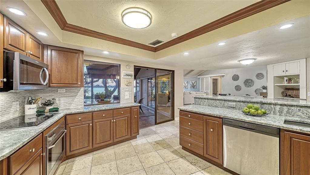421 Waterside Lane - Photo 14