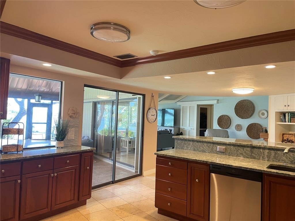 421 Waterside Lane - Photo 15
