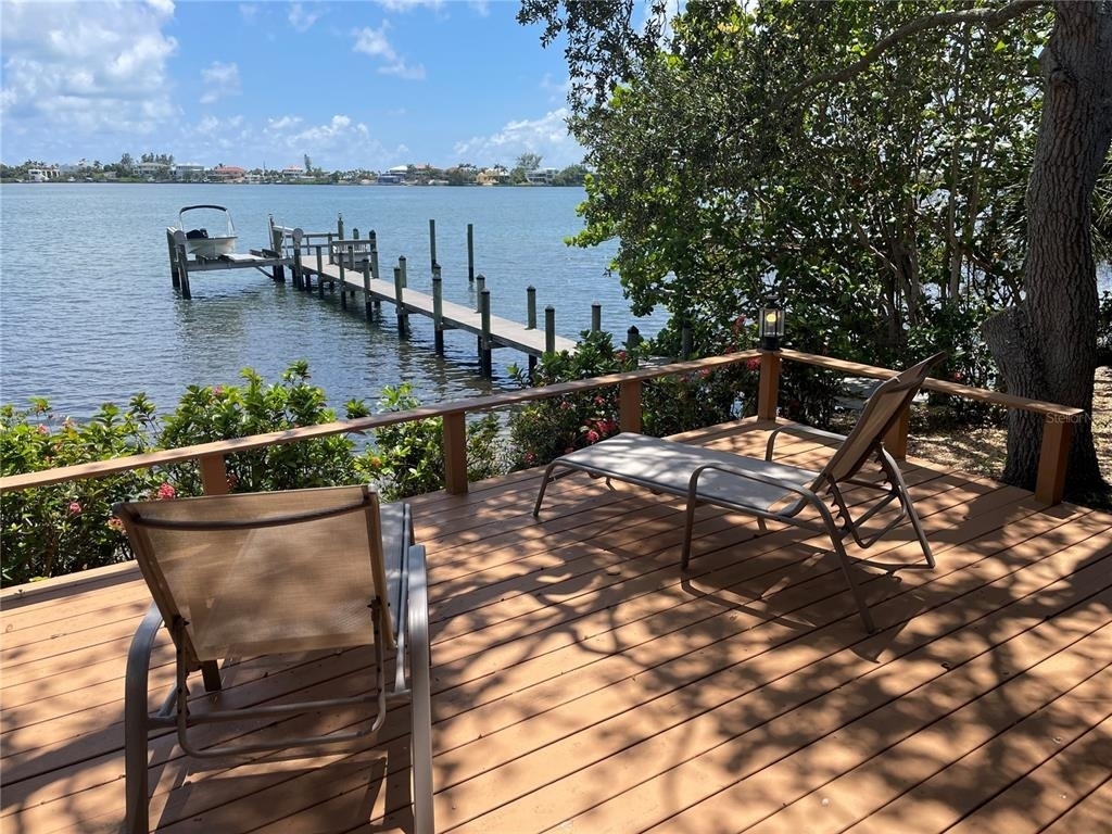 421 Waterside Lane - Photo 2
