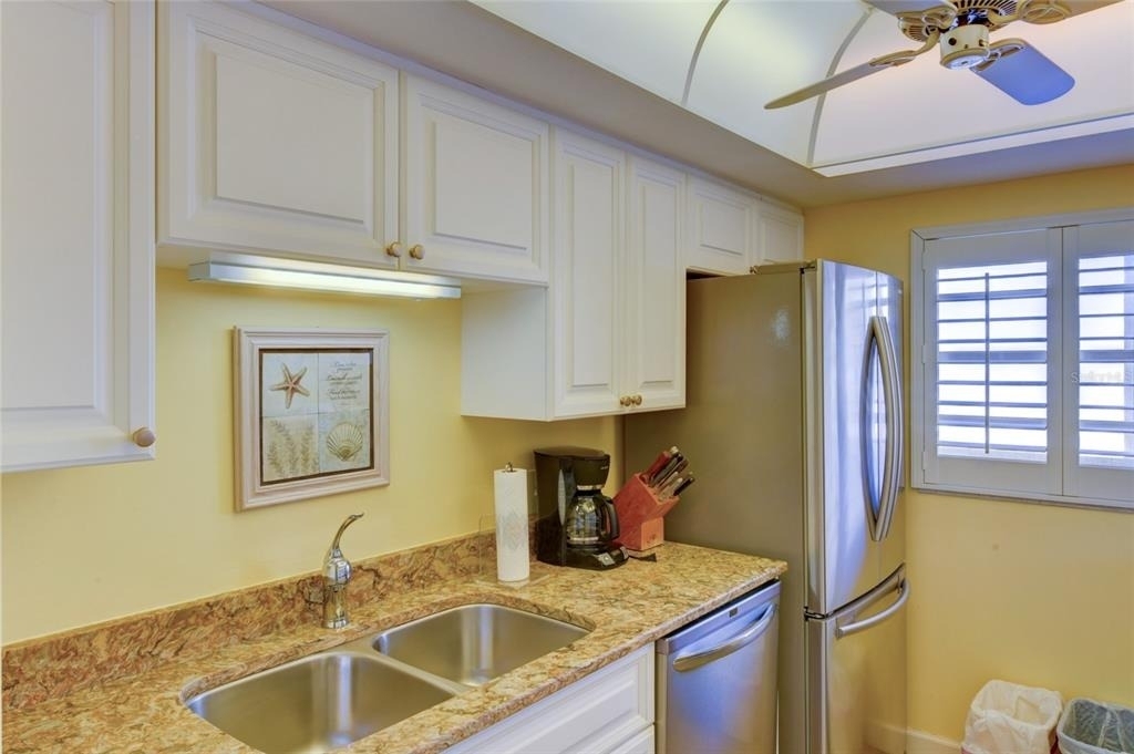 3240 Gulf Of Mexico Drive - Photo 9