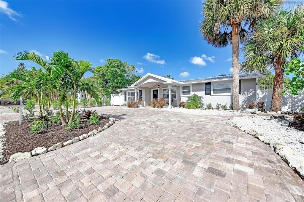 345 Avenida Leona - Photo 0