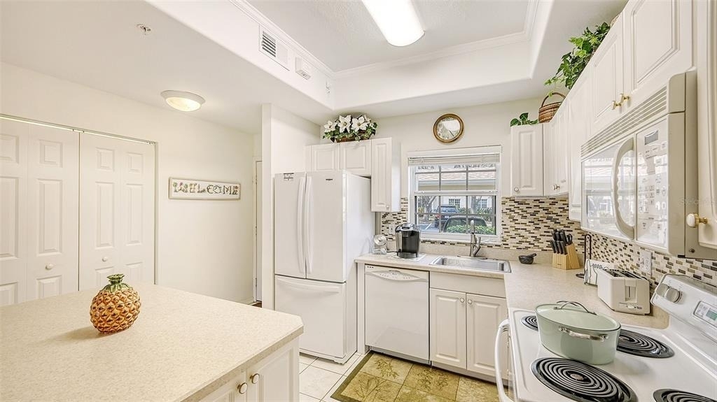 8350 Wingate Drive - Photo 16