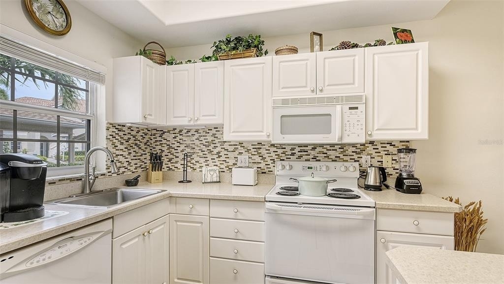 8350 Wingate Drive - Photo 15