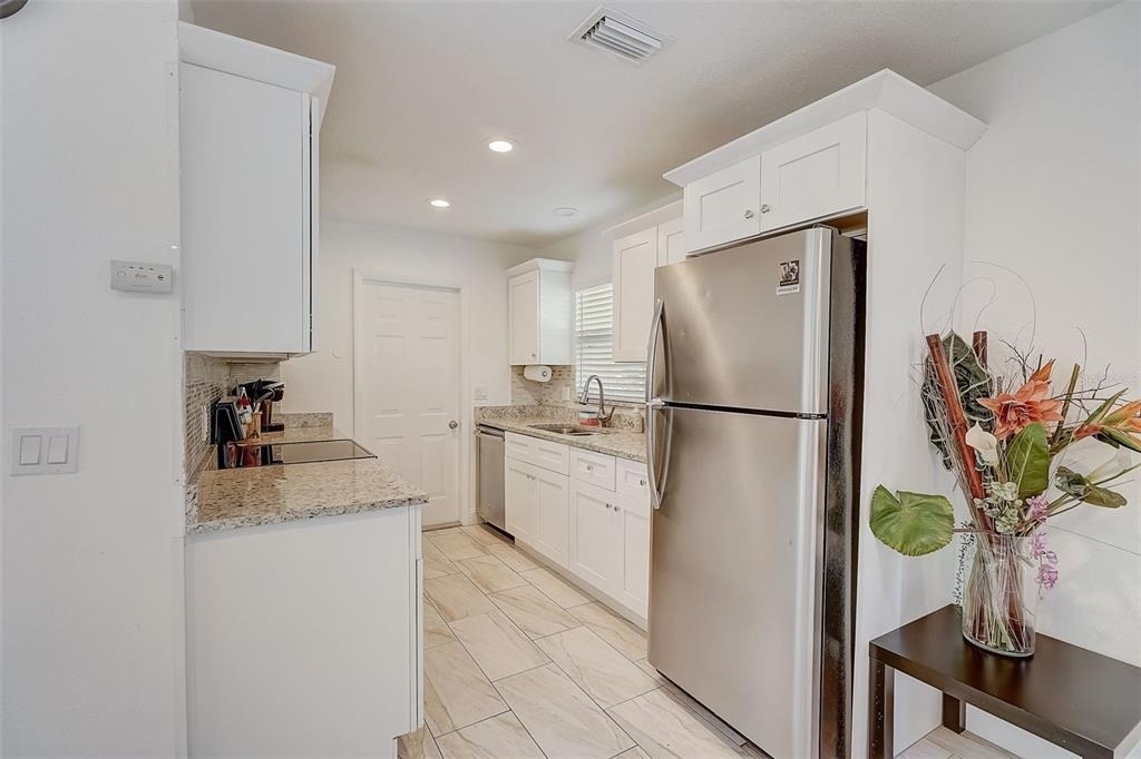 626 S Osprey Avenue - Photo 10